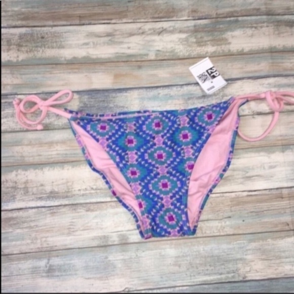 Xhilaration Cinched Hipster Bikini Bottoms - Picture 2 of 5